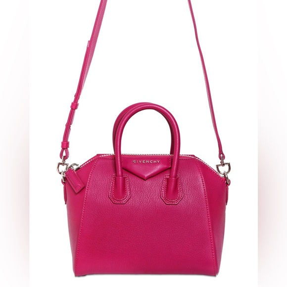 Givenchy
Antigona Leather Satchel - Picture 12 of 16